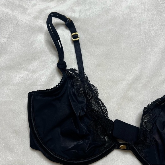 Victorias Secret Very Sexy Black Bra - Picture 4 of 7